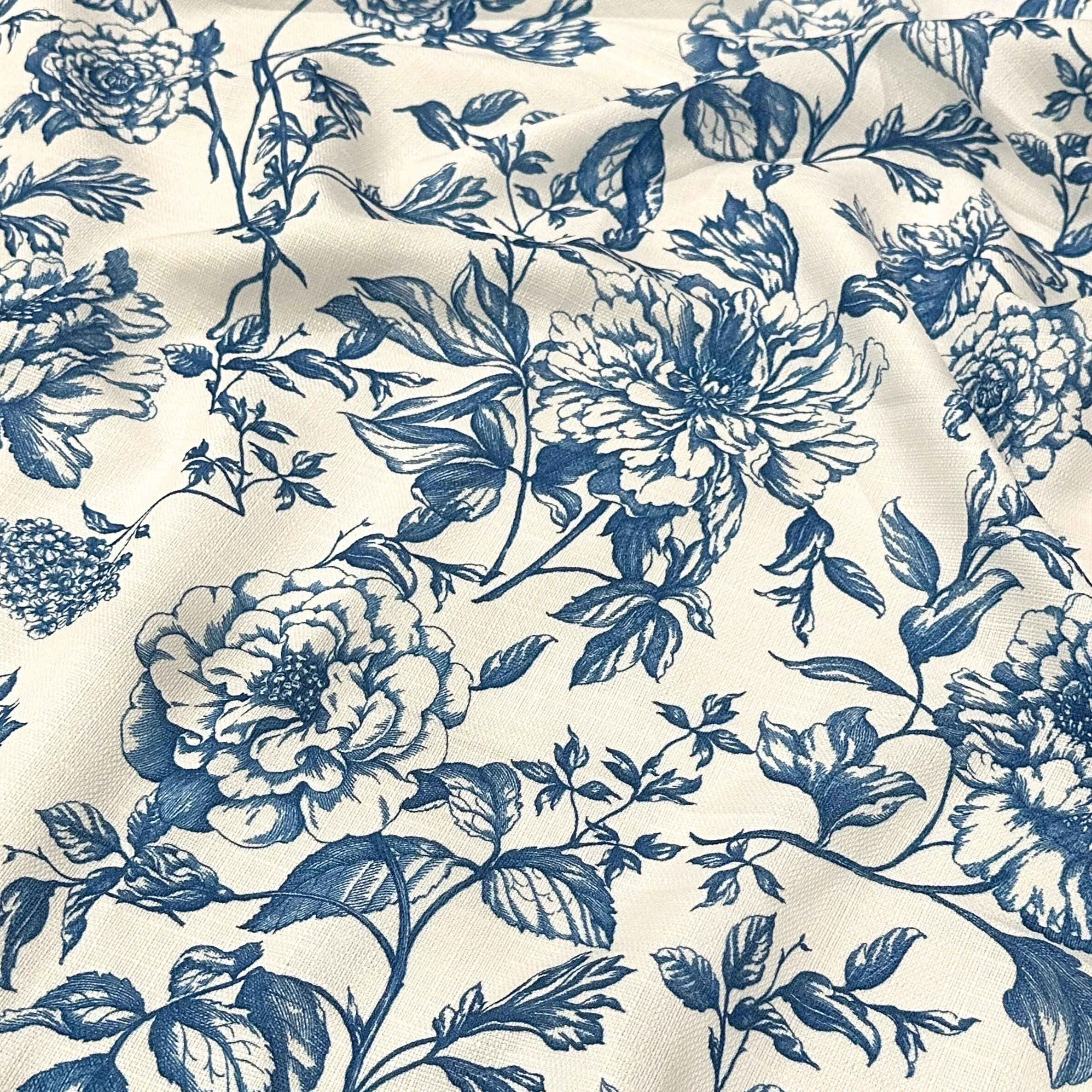 Artistry Bloom Table Linen in Royal