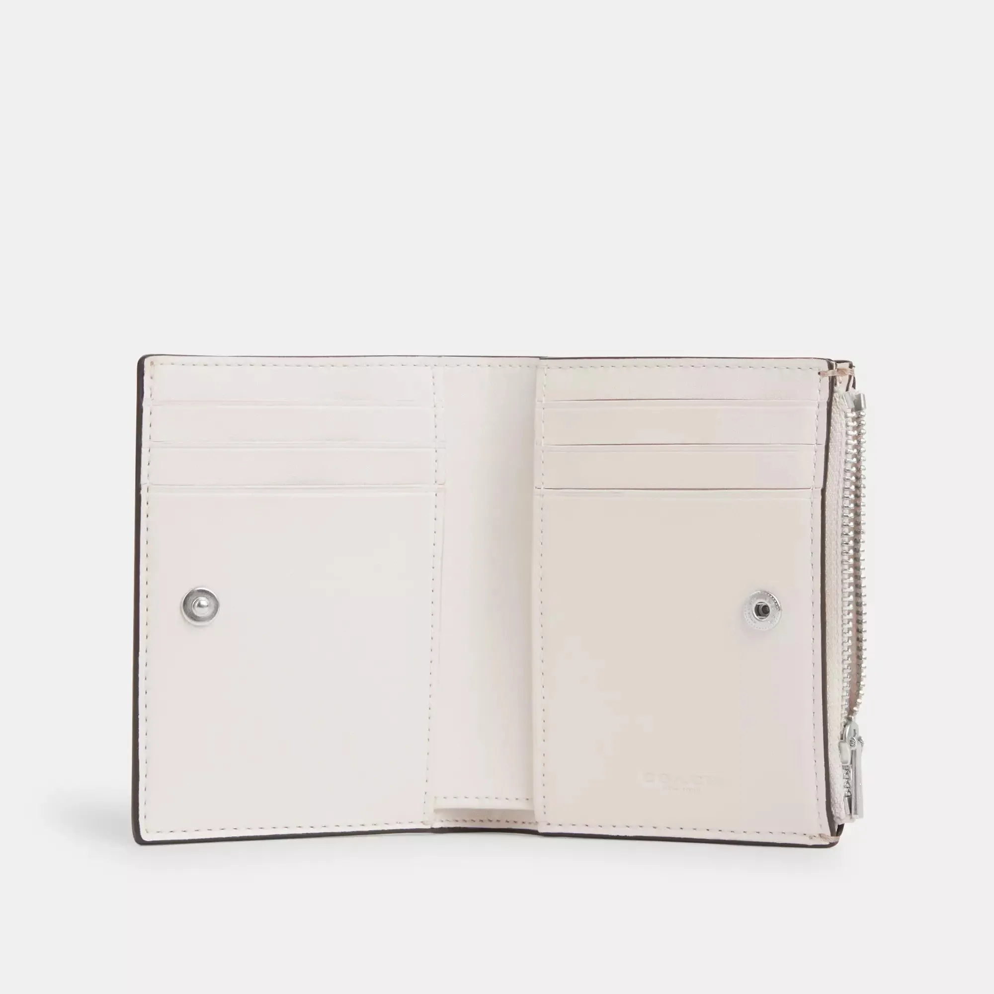 Coach Bifold Wallet in Signature Canvas - Light Khaki Chalk | Coach 經典印花兩摺短銀包 - Light Khaki Chalk