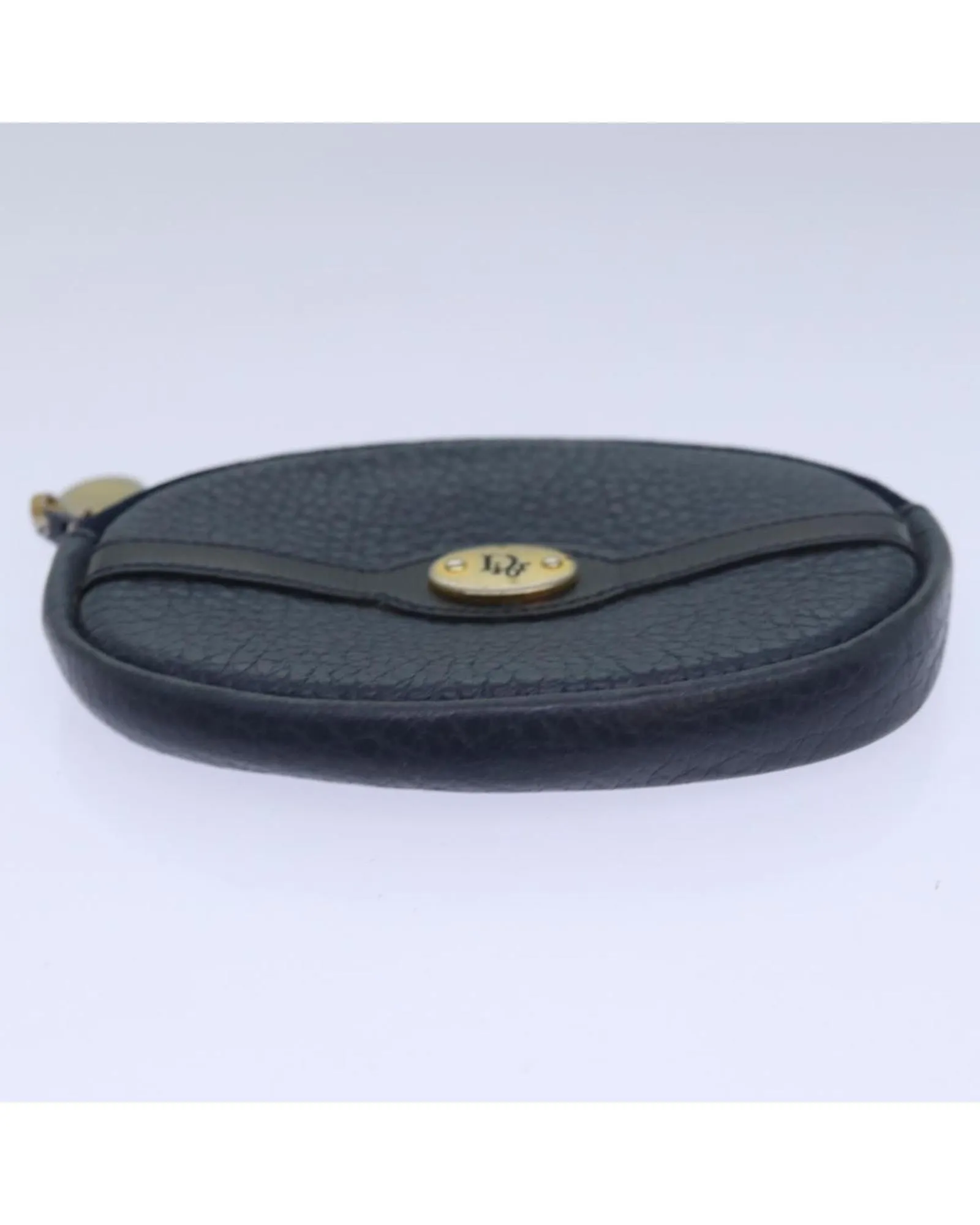 Leather Coin Purse with Metal Fittings and Compact Design